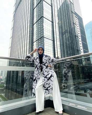 9 Potret Cantik Uty Bonita Eks Member JKT48 Tampil Berhijab