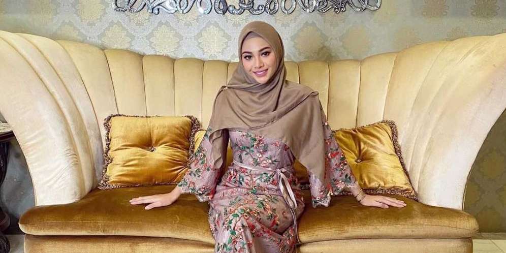 Intip Busana Baju Lebaran Aurel Hermansyah, Bisa Disontek!