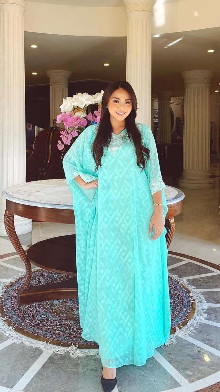 Intip Busana Baju Lebaran Aurel Hermansyah, Bisa Disontek!