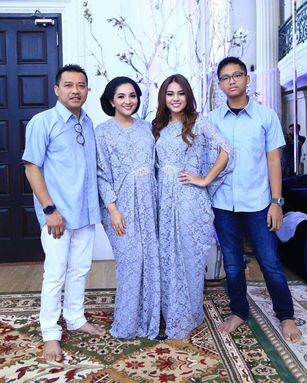 Intip Busana Baju Lebaran Aurel Hermansyah, Bisa Disontek!