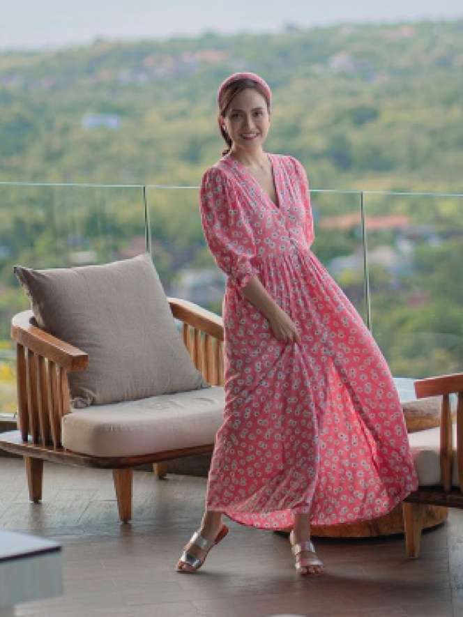 5 Pesohor Wanita yang Tak Sengaja Jadi Artis, Diburu Agensi!