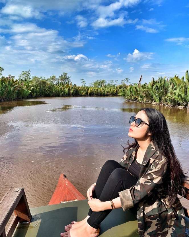 Cantiknya Witrie Gita, Nyonya Wakil Bupati Termuda Indonesia