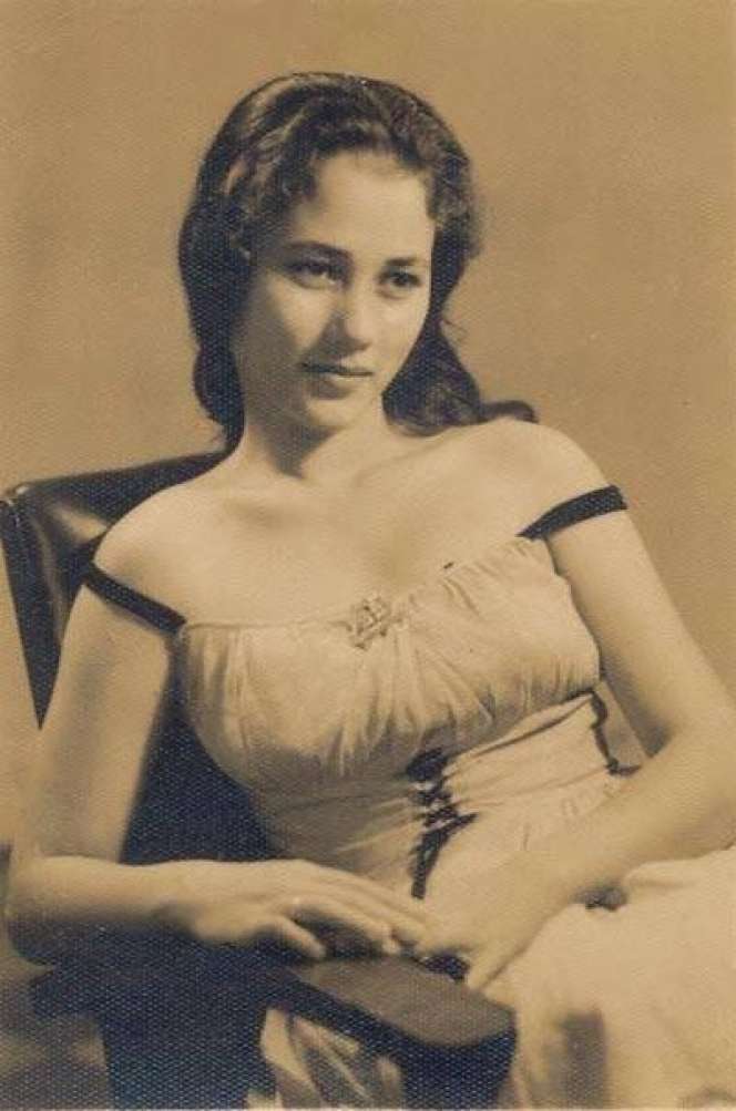 9 Potret Cantik Suzanna Semasa Muda, Jarang Tersorot!