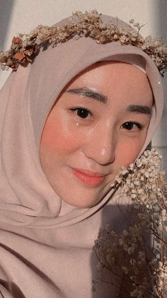 Sosok Larissa Chou yang Diisukan Bercerai dengan Alvin Faiz