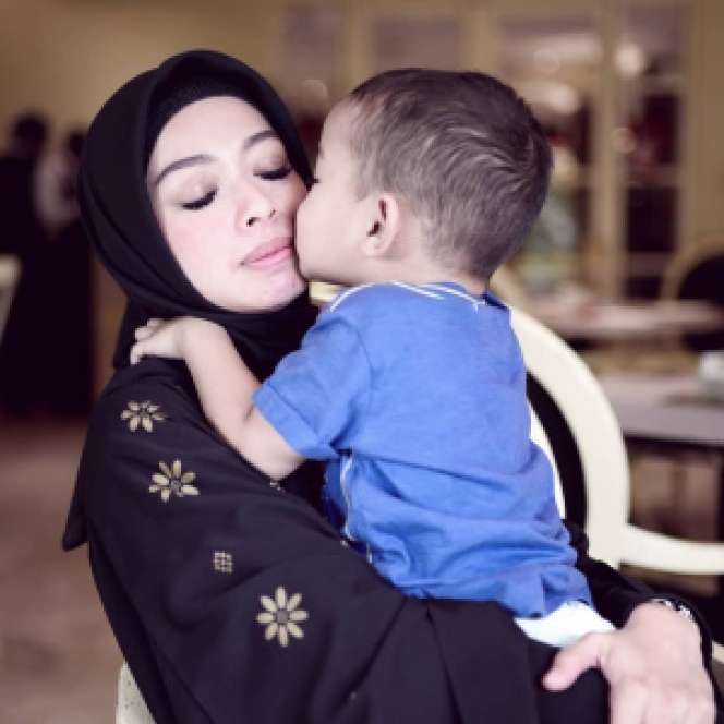 Cantiknya Istri Rionaldo Stockhorst yang Jarang Terekspos!