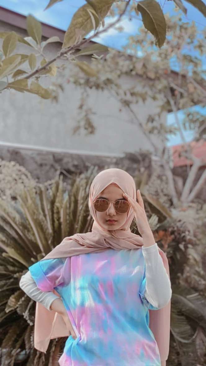 Cantiknya Cut Rauzha Amalia, Langganan Gambar Belakang Truk