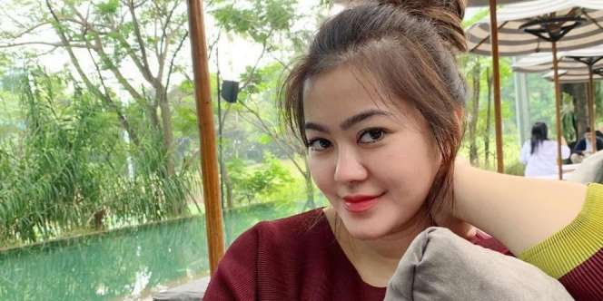 Potret Terbaru Mantan Istri Zumi Zola, Sekarang Lepas Hijab