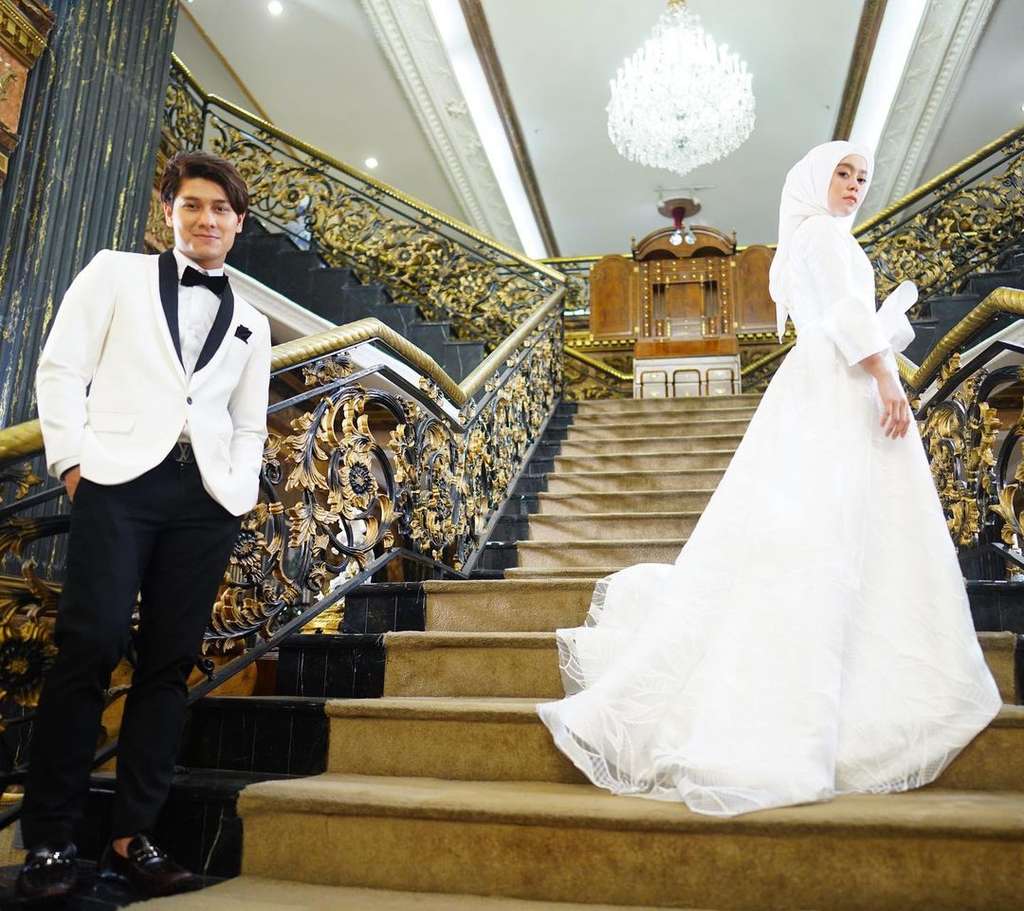 5 Potret Prewedding, Rizky Billar dan Lesty Umumkan Menikah