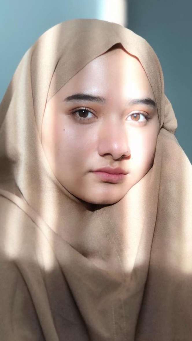 Lebih Dekat dengan Nadzira Shafa Calon Istri Anak Ustaz Arifin