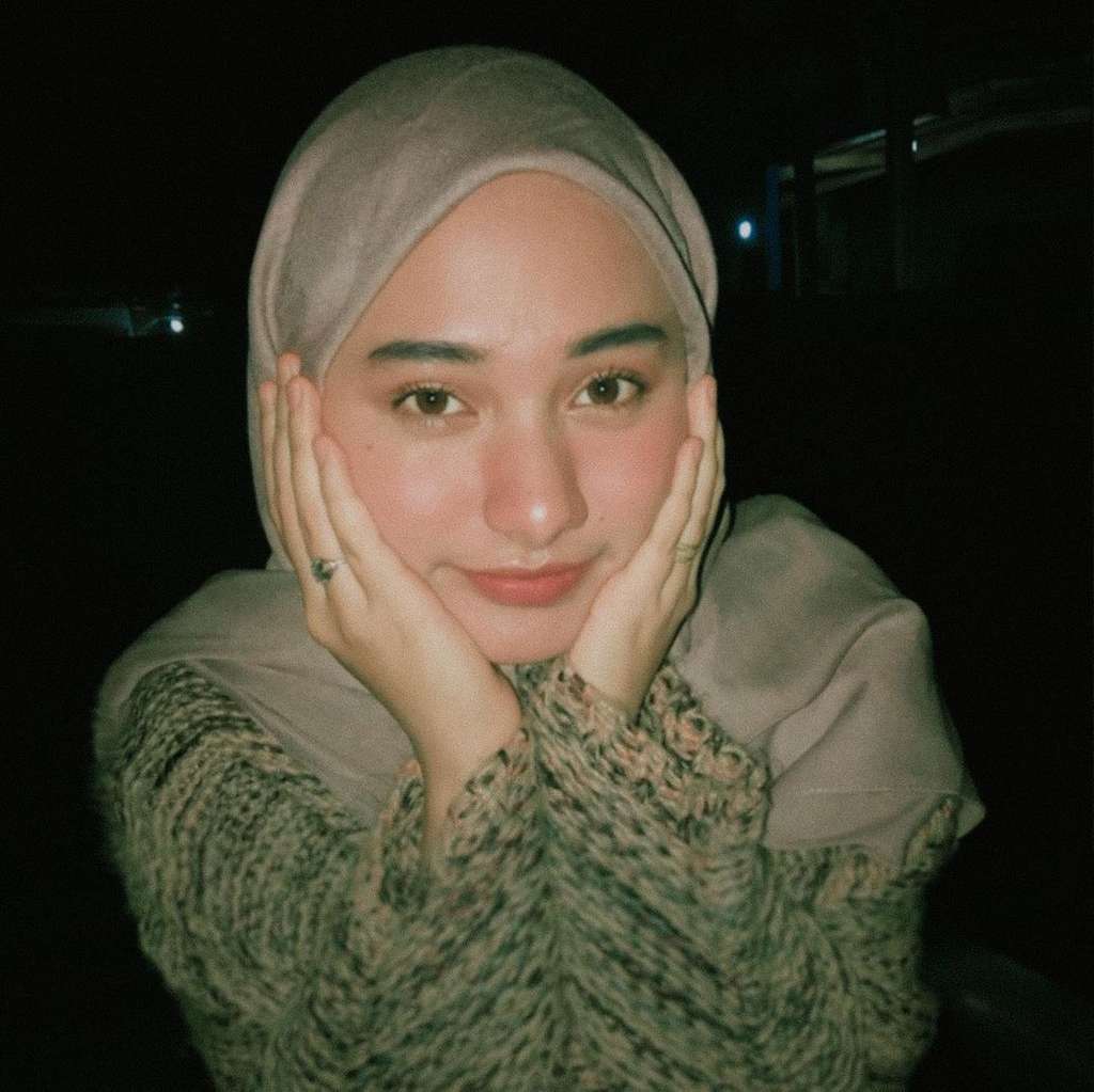 Lebih Dekat dengan Nadzira Shafa Calon Istri Anak Ustaz Arifin