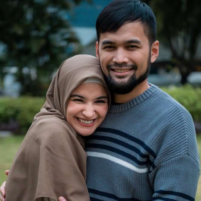 5 Selebriti yang Pacari Mantan Kekasih Sahabatnya