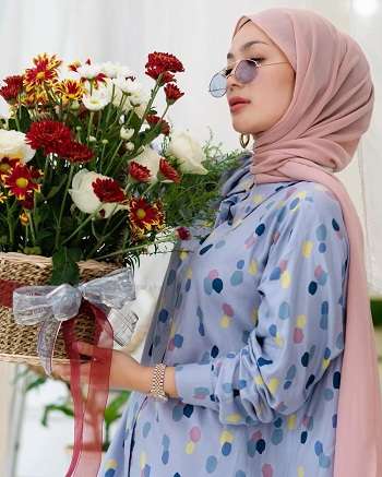 10 Gaya Hijab Imel Putri Cahyati, Ada yang Dicibir Netizen