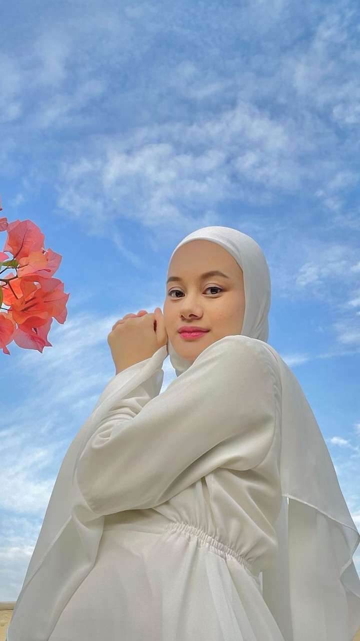 Ogah Pacaran, 5 Seleb Cantik Ini Jalani Proses Ta'aruf