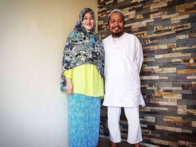 Semakin Syar'i, 5 Potret Terkini Anak Band Mantap Berhijrah