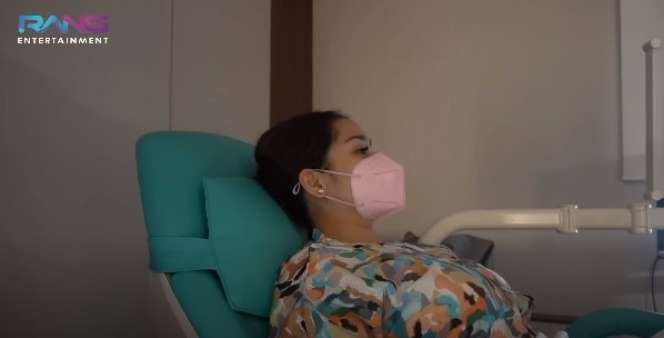 Momen Bahagia Nagita Slavina Cek Kandungan Ditemani Rafathar