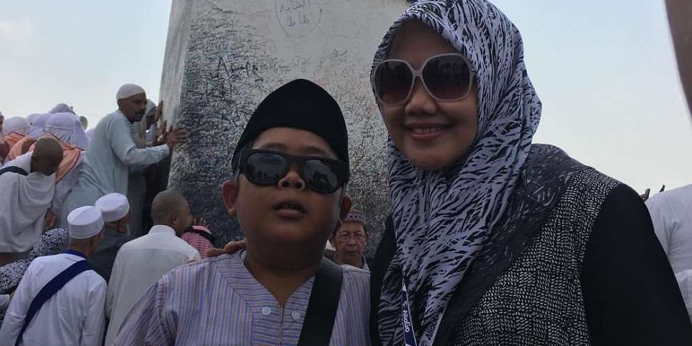 Luput dari Sorotan, Begini Potret Adul Bersama Sang Istri