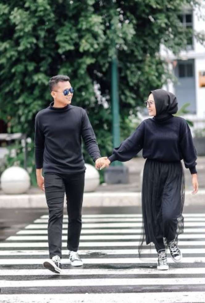Keseharian Rakhma Lutfita Mempelai Wanita Viral Patahkan Besi