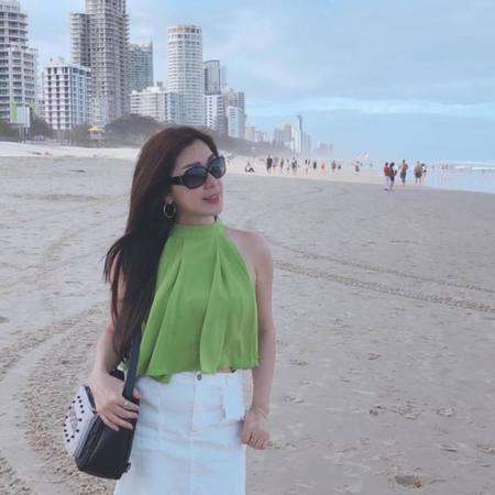 7 Potret Julie Tan Ibunda Larissa Chou, Awet Muda Bak ABG