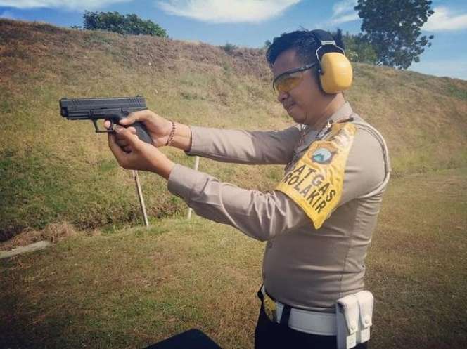 5 Potret Putra Tukul Arwana, Jabatan Mentereng dan Tampan