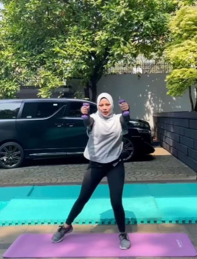 7 Momen Aurel Hermasyah Langsung Giat Olahraga Usai Keguguran