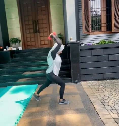 7 Momen Aurel Hermasyah Langsung Giat Olahraga Usai Keguguran