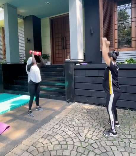 7 Momen Aurel Hermasyah Langsung Giat Olahraga Usai Keguguran