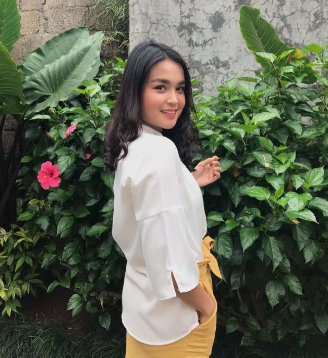 Penasaran Sosok Sebenarya si Cantik Hanna Kirana