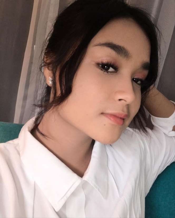 Penasaran Sosok Sebenarya si Cantik Hanna Kirana