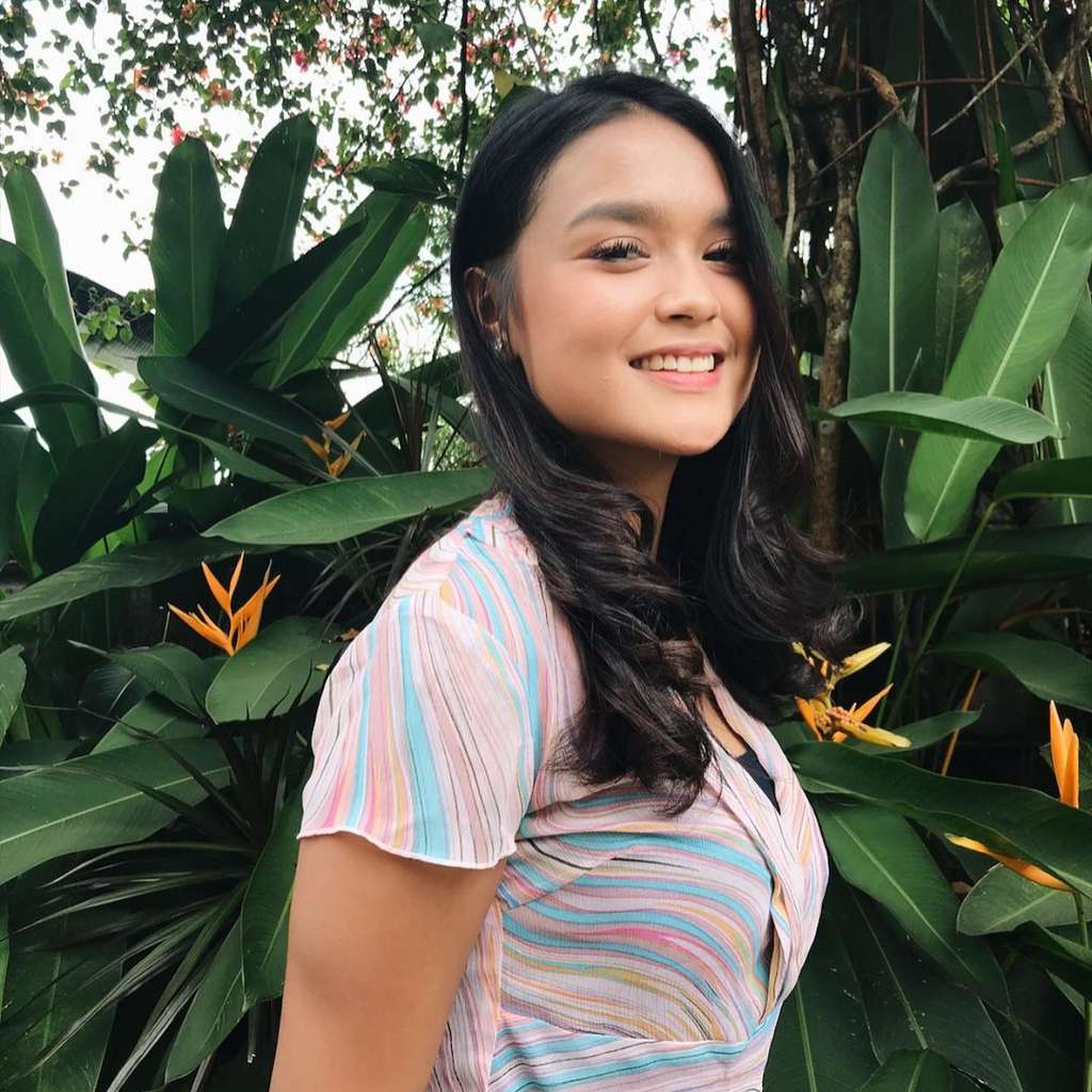 Penasaran Sosok Sebenarya si Cantik Hanna Kirana