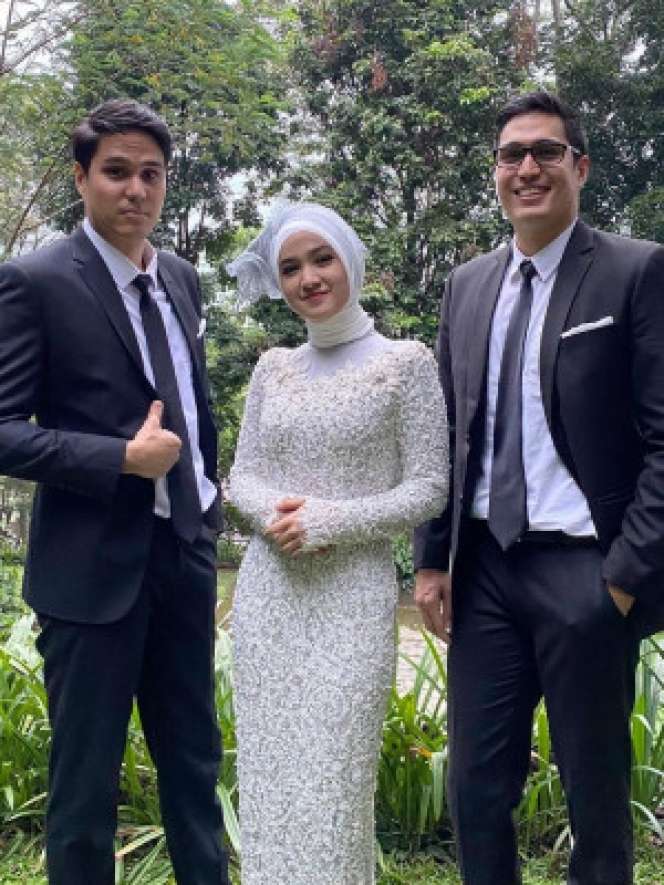 Mantap Tutup Aurat, 5 Gaya Cut Syifa Memakai Hijab