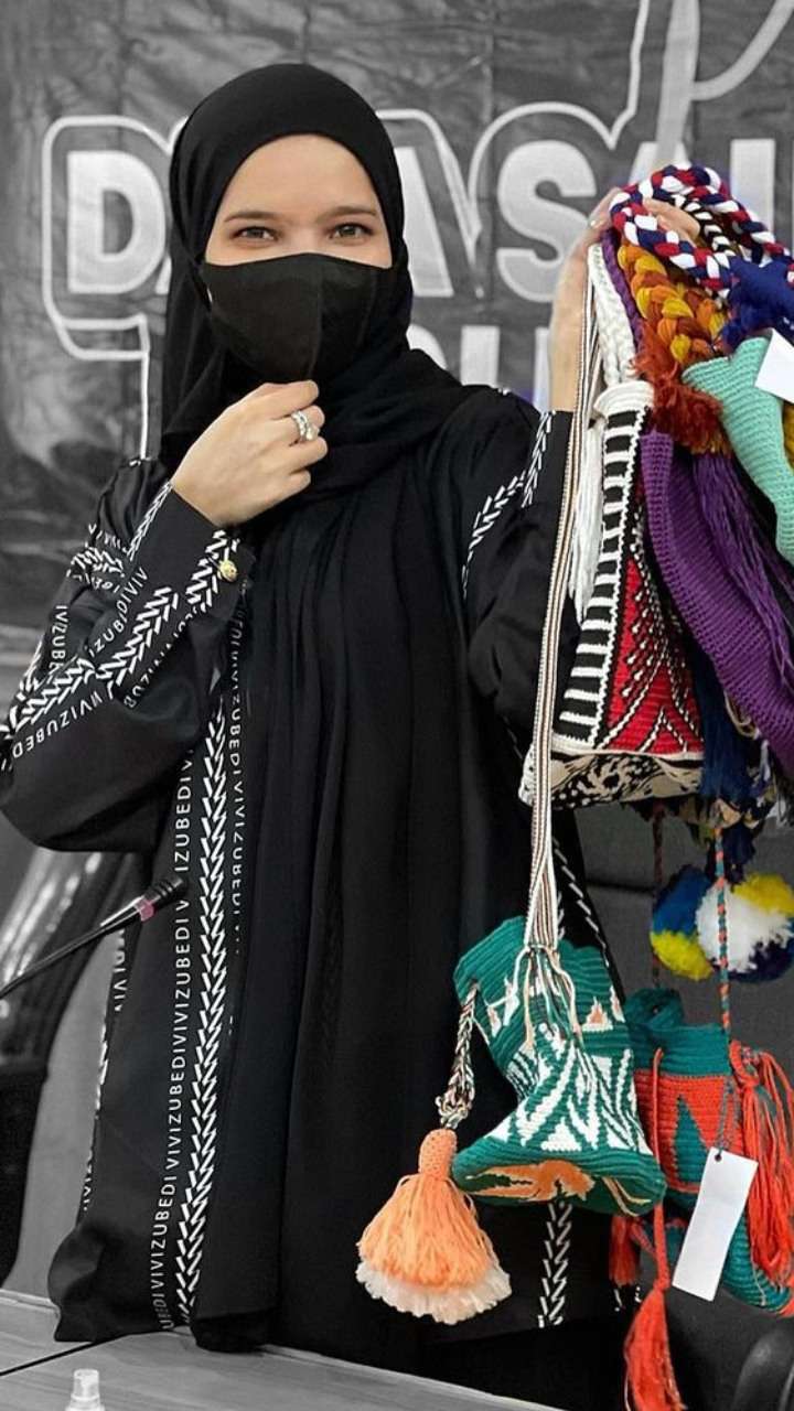 Vivi Zubedi Bawa Fashion Lokal Banjarbaru Mendunia