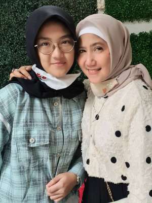 5 Putri Pedangdut Kondang yang Parasnya Curi Perhatian