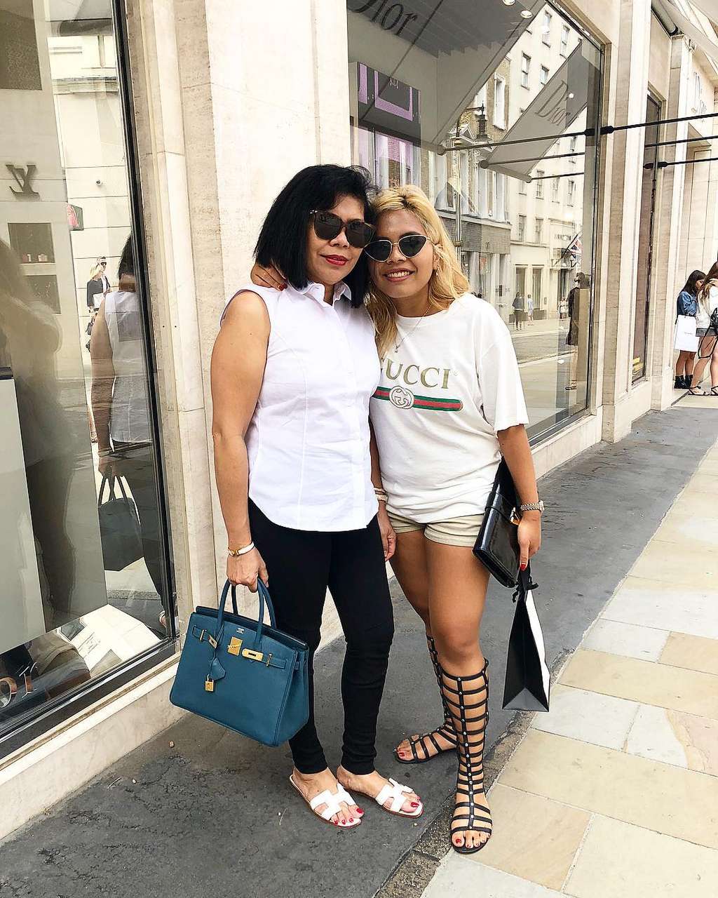 Gaya Mentereng 5 Istri Pengacara Kondang