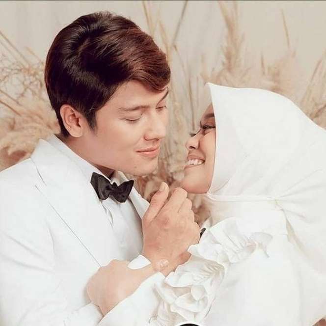 Segera Menikah, Potret Terbaru Prewed Lesty dan Rizki Billar
