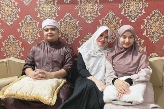 Sosok Sebenarnya Nadzira Shafa, Istri Ameer Azzikra