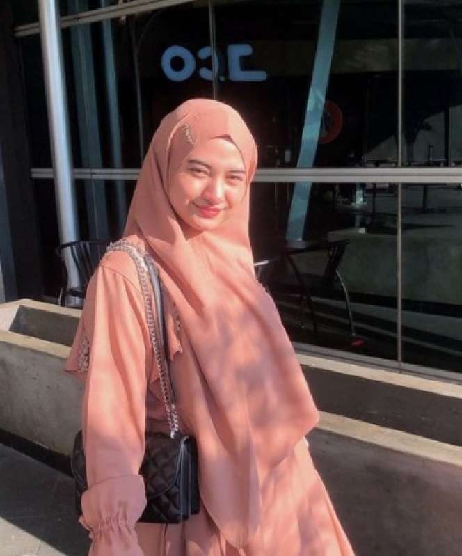 Sosok Sebenarnya Nadzira Shafa, Istri Ameer Azzikra