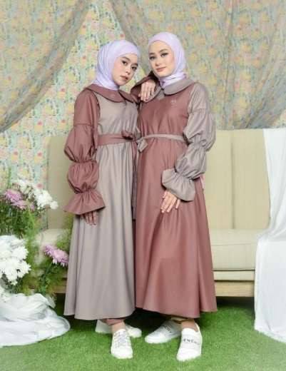 7 Gaya Fashion Lesti Kejora dan Dinda Hauw, Siapa Pilihanmu?
