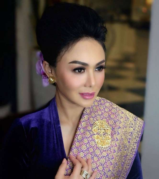 5 Gaya Rambut Yuni Shara Saat Kondangan, Bikin ABG Insecure!