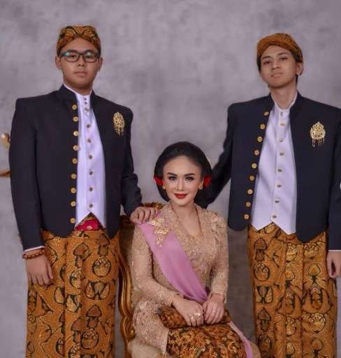 5 Gaya Rambut Yuni Shara Saat Kondangan, Bikin ABG Insecure!