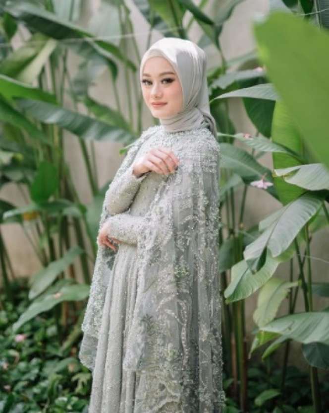 9 Potret Seleb Saat Lamaran, Lesty Kejora Tampil Memukau