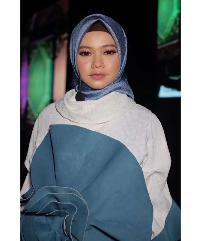 9 Potret Rara LIDA Tampil Berhijab, Dipuji Makin Cantik