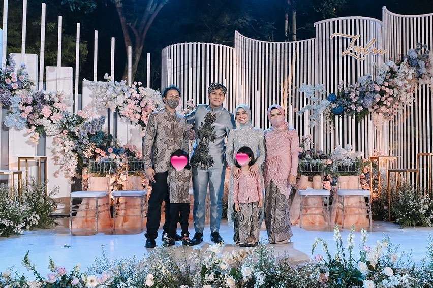 8 Potret Nova Pratiwi, Kakak Rizky Billar yang Jarang Tersorot