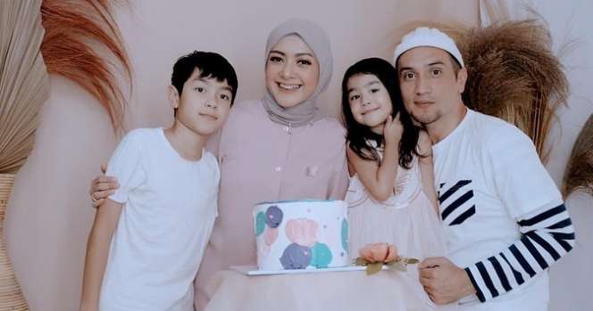 Gary Iskak Sakit, Hidung Dipasang Selang, Istri Minta Doa