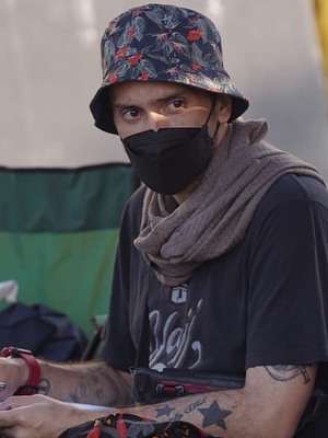 Gary Iskak Sakit, Hidung Dipasang Selang, Istri Minta Doa