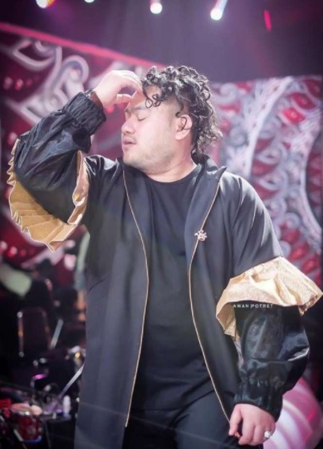 9 Gaya Rambut Unik Nassar yang Curi Perhatian