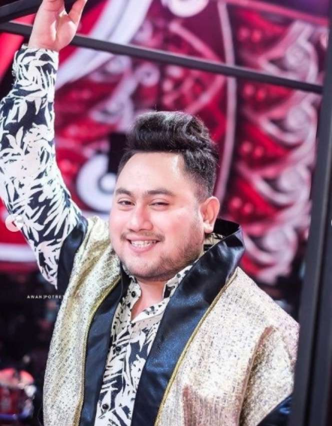 9 Gaya Rambut Unik Nassar yang Curi Perhatian
