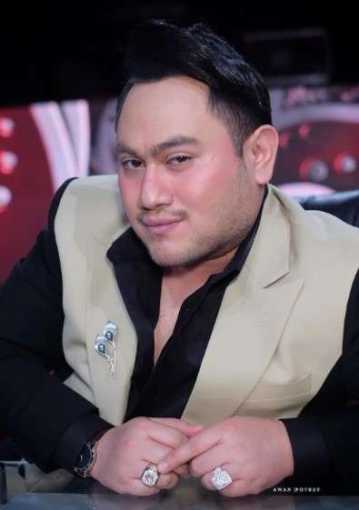 9 Gaya Rambut Unik Nassar yang Curi Perhatian