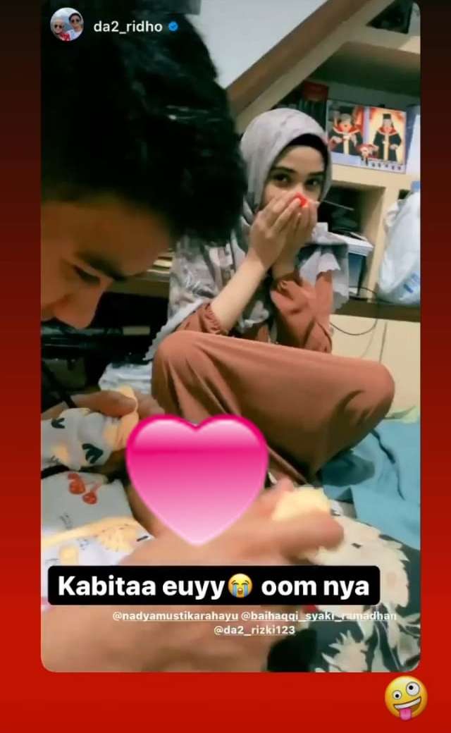 Momen Langka, 10 Potret Rizki DA dan Nadya Momong Anak Bareng