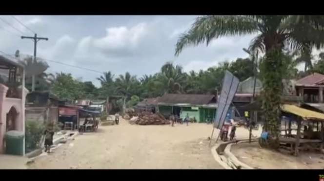 Bikin Syok, Ini 8 Potret Kondisi Rumah Ucok Baba di Kampung