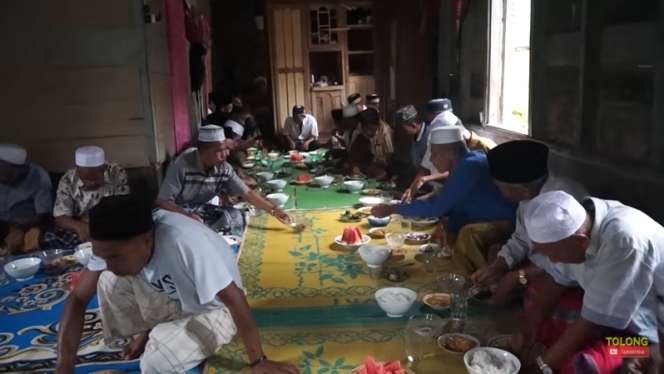 Bikin Syok, Ini 8 Potret Kondisi Rumah Ucok Baba di Kampung